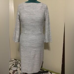 NWT BEAUTIFUL FITTED GRAY DRESS.